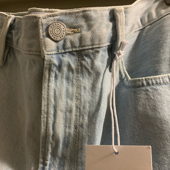 New with tag Frame Denim Mid Rise Le Bridgette Two Tone Shorts. Retail $198 - Picture 7 of 10